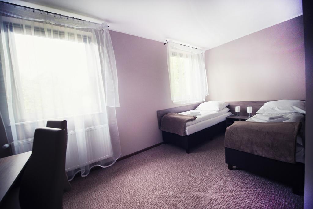 Makara Otel Katoviçe Oda fotoğraf