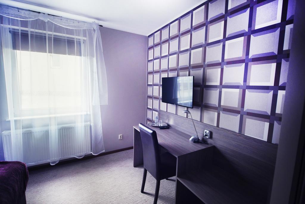 Makara Otel Katoviçe Oda fotoğraf