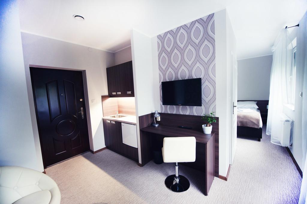 Makara Otel Katoviçe Oda fotoğraf